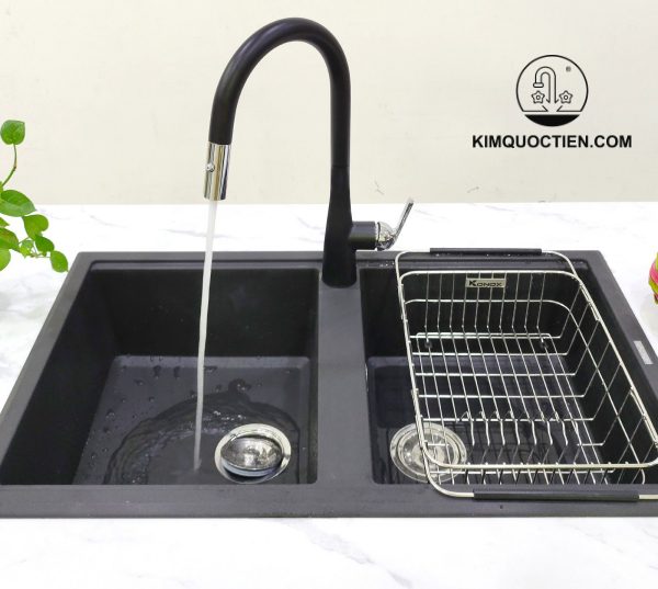 Vòi Rửa Chén KONOX Curva Black Dây Rút Màu Đen được tích hợp 2 chế độ nước xả