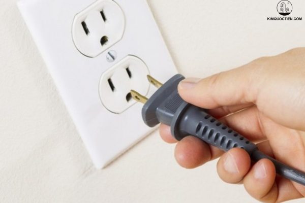 bếp từ bosch không bật được