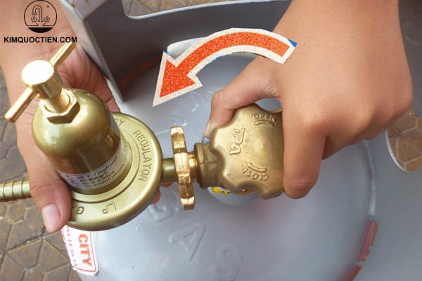 bếp ga âm không đánh lửa