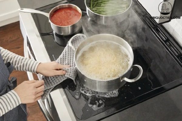 Tính năng chống tràn của bếp từ