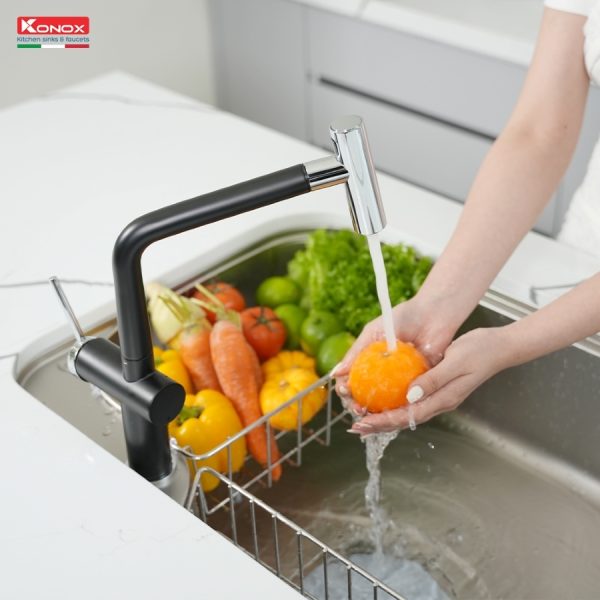 Vòi rửa bát dây rút Volta Black