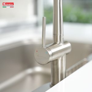 Vòi rửa bát dây rút Volta Nickel