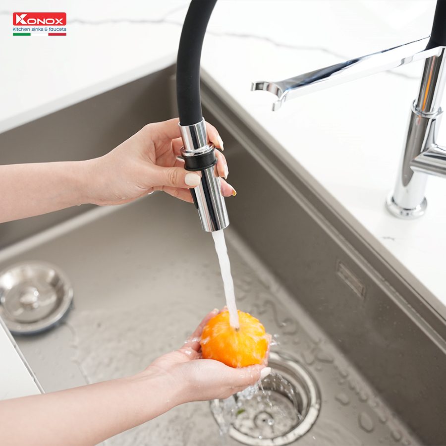 Vòi rửa bát thân mềm Tema Chrome