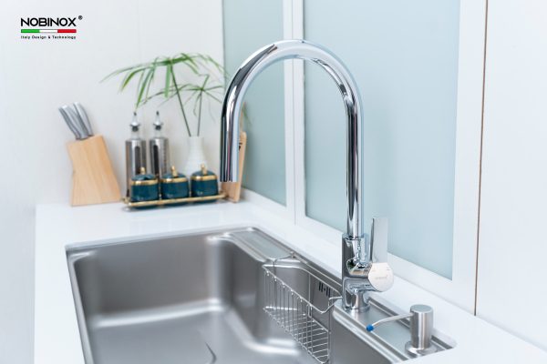 Vòi rửa chén NOBINOX LOFT NX533 dây rút nóng lạnh