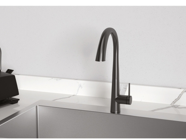 Vòi rửa chén Hafele HT24-SH1P417 567.24.498 màu đen
