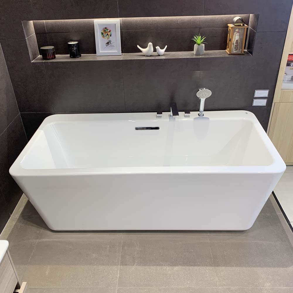 Bồn tắm American Standard mang đến vẻ sang trọng, hiện đại cho không gian