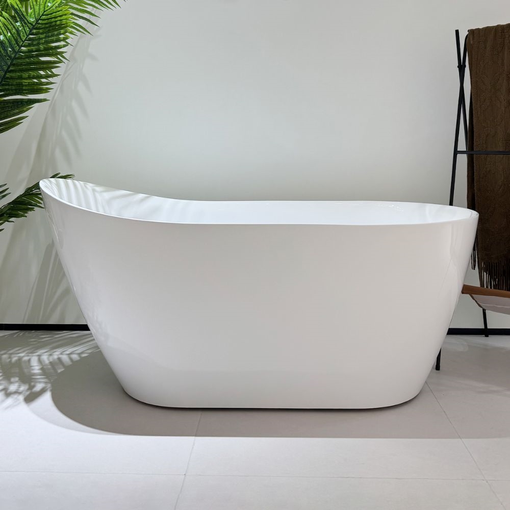 Bồn tắm Cotto trang bị công nghệ men kháng khuẩn hiện đại