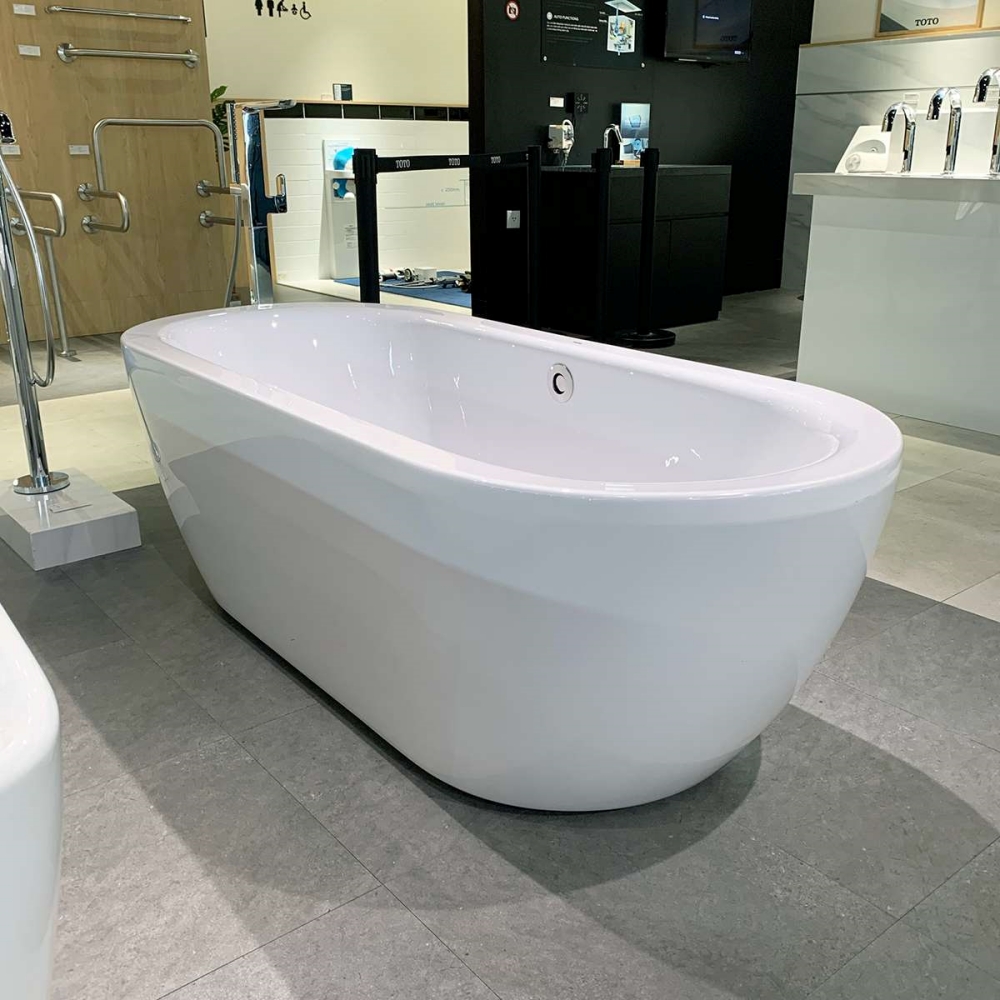 Bồn tắm đặt sàn TOTO thiết kế thanh lịch, sang trọng