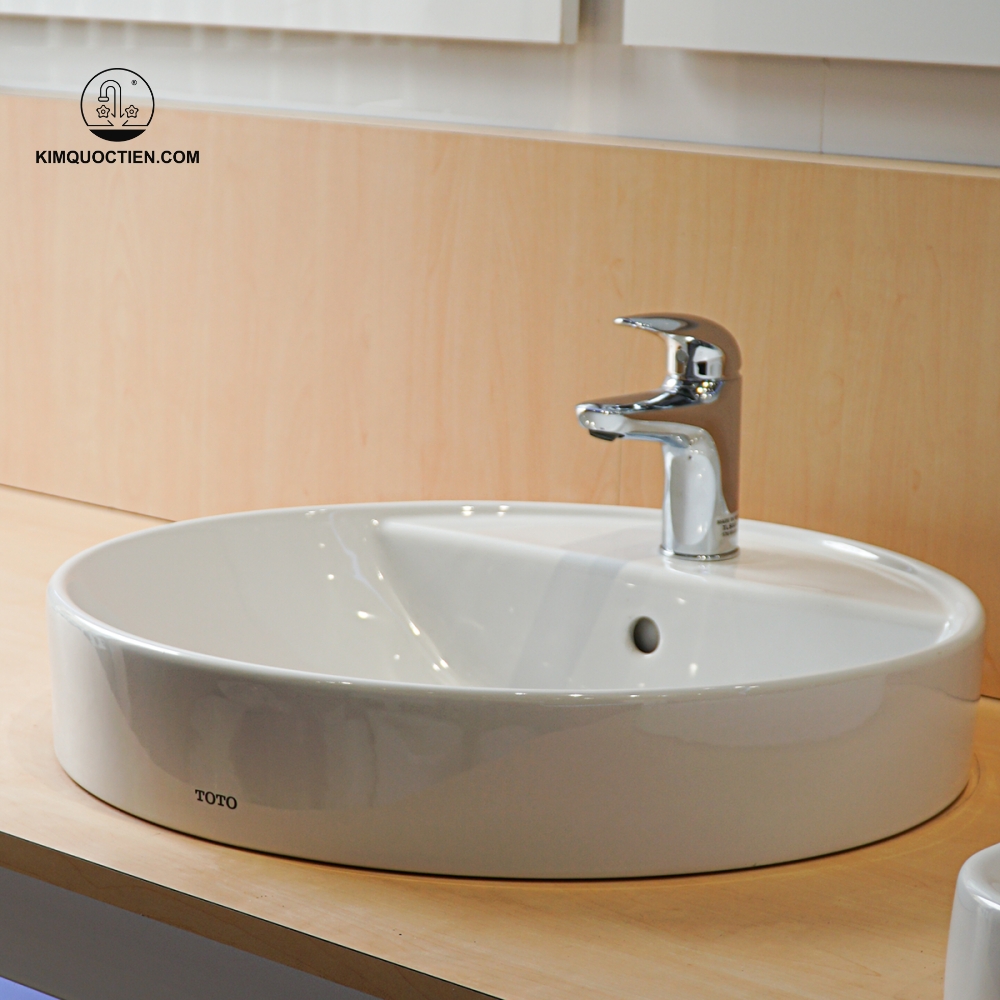 Lavabo TOTO đặt bàn có bề mặt phủ men sứ chống bám bẩn hiệu quả