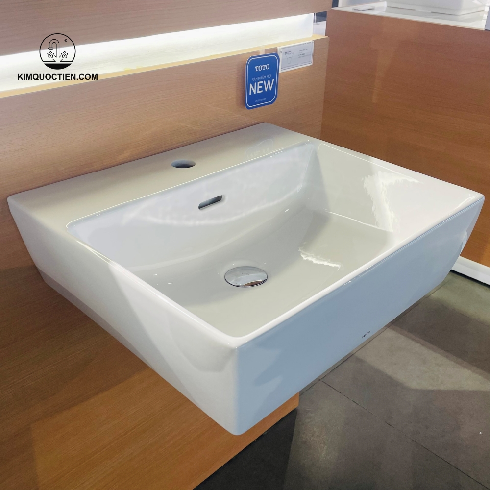 Lavabo thiết kế đường bo mềm mại đem lại sự an toàn khi sử dụng