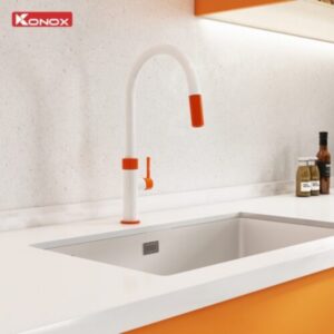 Vòi rửa bát dây rút Konox Lasi Orange vận hành ổn định