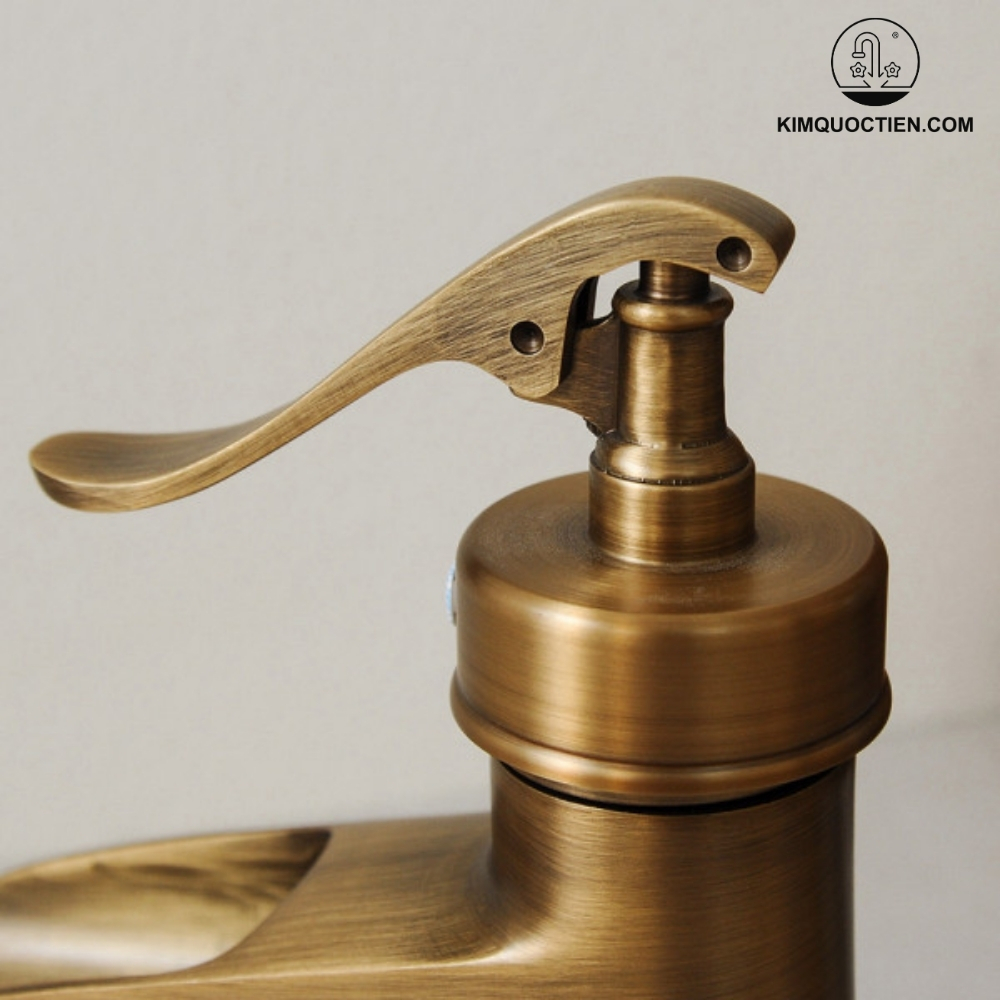 Vòi Lavabo Kanly GCV04 Nóng Lạnh Bằng Đồng Cổ Điển