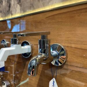 Vòi hồ Luxta L4102T3