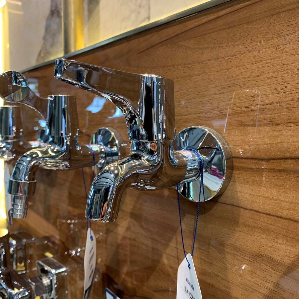 Vòi hồ Luxta L4102V