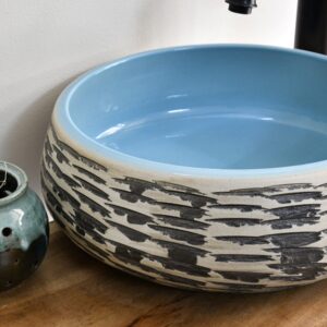 Chậu lavabo đặt bàn Kanly bằng sứ SU010