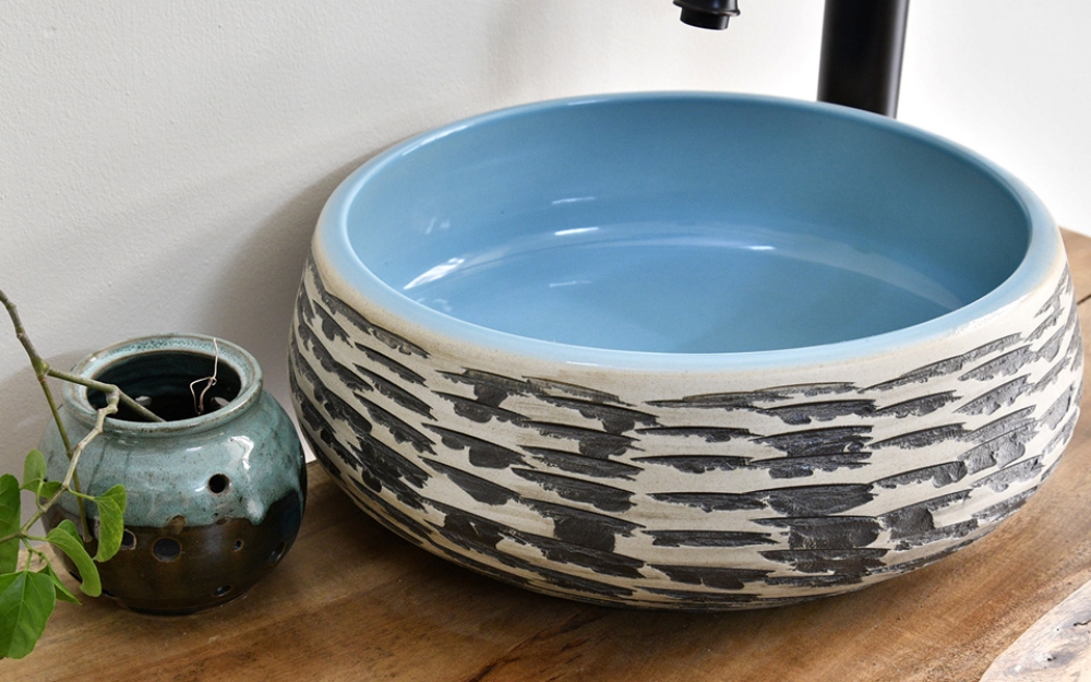 Chậu lavabo đặt bàn Kanly bằng sứ SU010