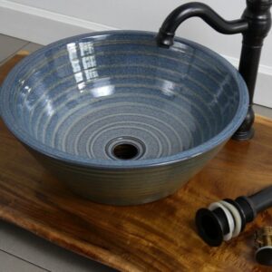 Chậu rửa mặt lavabo Kanly xanh SU018 đặt bàn sứ mỹ thuật 400x150 mm