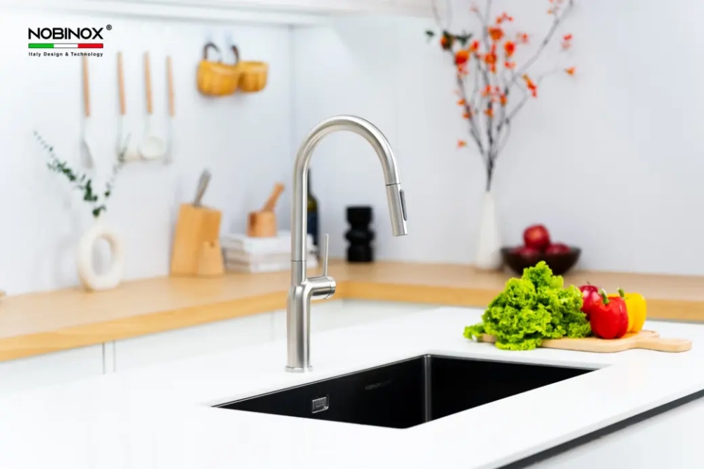 Vòi rửa chén dây rút NOBINOX ADORA NX992 làm từ inox 304