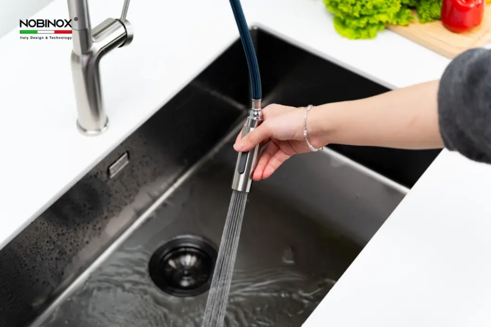 Đầu vòi tích hợp hai chế độ xả khác nhau, đáp ứng nhiều nhu cầu sử dụng