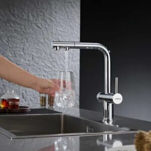 Cấu trúc hai đầu vòi giúp phân tách rõ ràng hai nguồn nước khác nhau trong quá trình sử dụng