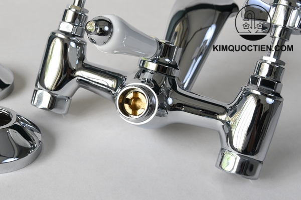 Củ sen tắm nóng lạnh treo tường CHS02