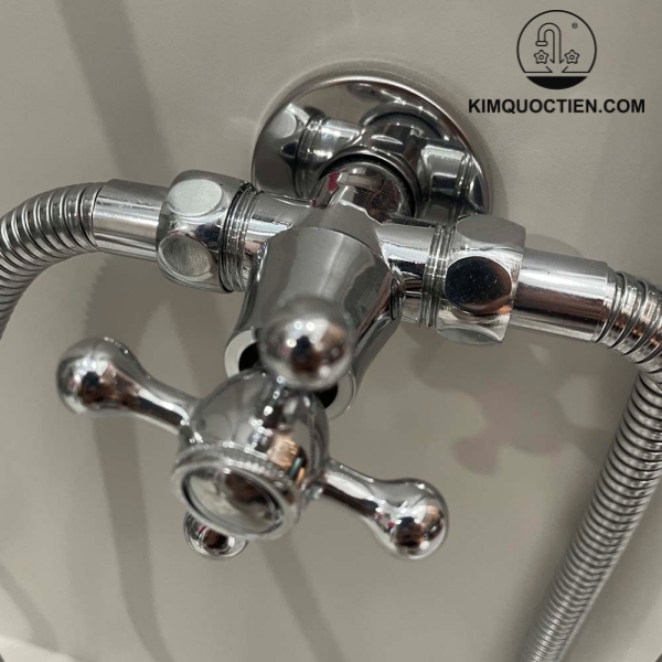 Van góc bằng đồng Kanly CHV12