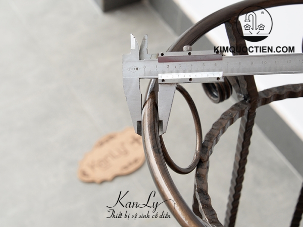 Kệ Đặt Chậu Rửa Mặt Lavabo Bằng Sắt Kanly FP03