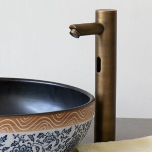 Vòi chậu lavabo cảm ứng bằng đồng Kanly GCAC1