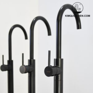 Vòi Xả Bồn Đặt Sàn Kanly GCAH6B Nóng Lạnh Màu Đen
