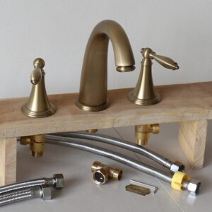 Vòi chậu 3 lỗ âm bàn bằng đồng Kanly GCB02