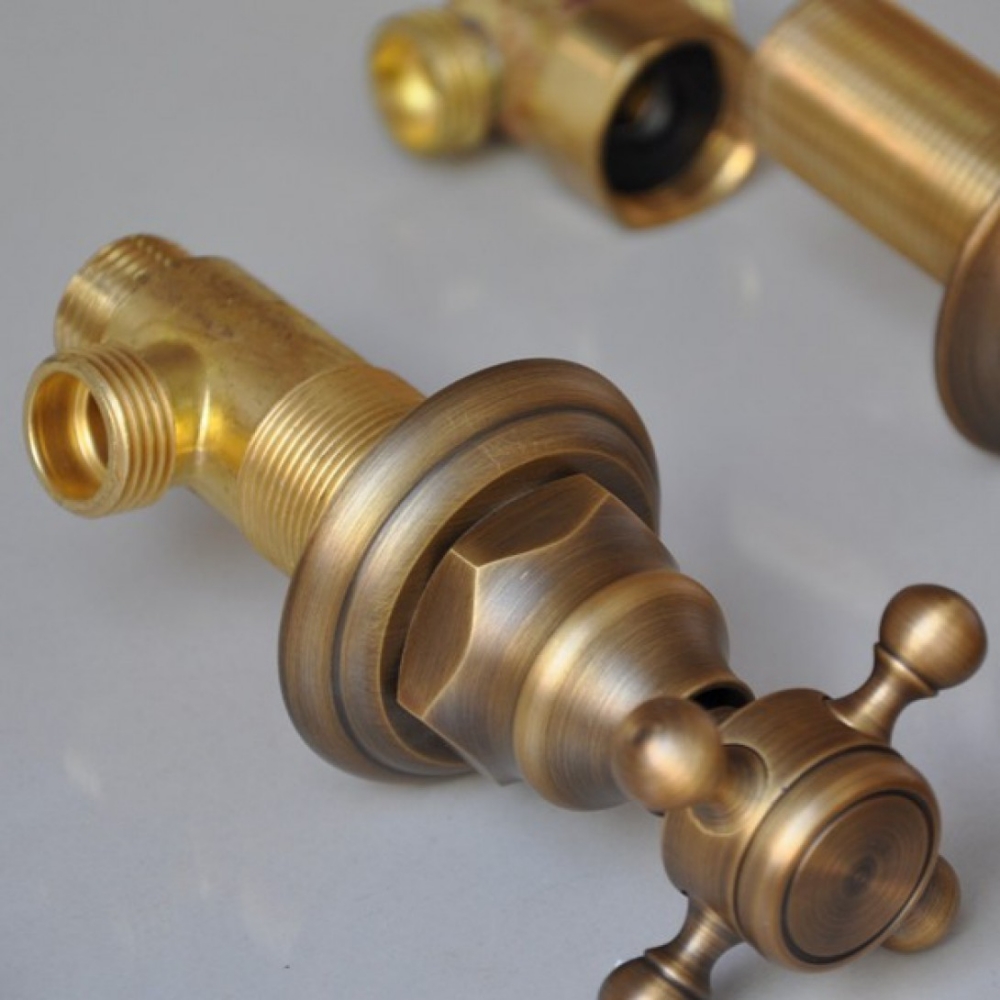 Vòi lavabo nóng lạnh 3 lỗ bằng đồng cổ điển Kanly GCB07