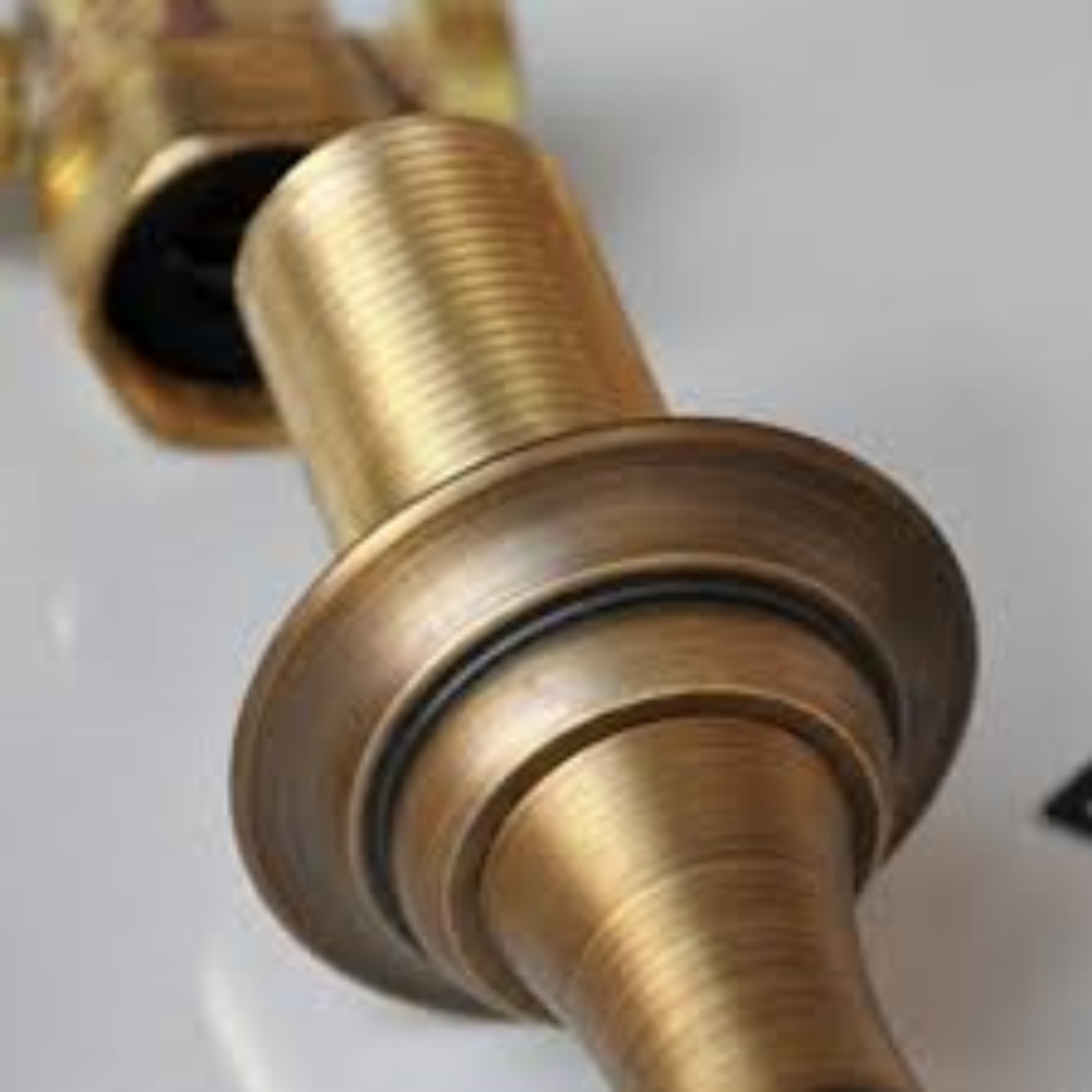 Vòi lavabo nóng lạnh 3 lỗ bằng đồng cổ điển Kanly GCB07