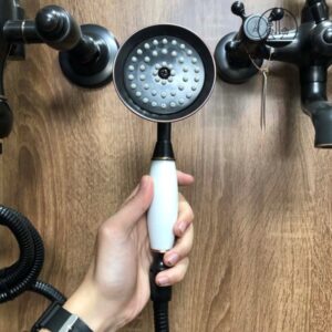 Vòi Sen Tắm Kanly GCS24B Nóng Lạnh Màu Đen Cổ Điển