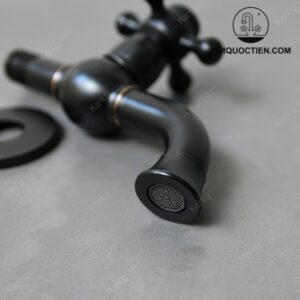 Vòi Gắn Tường Kanly GCT02B Lạnh Bằng Đồng Màu Đen