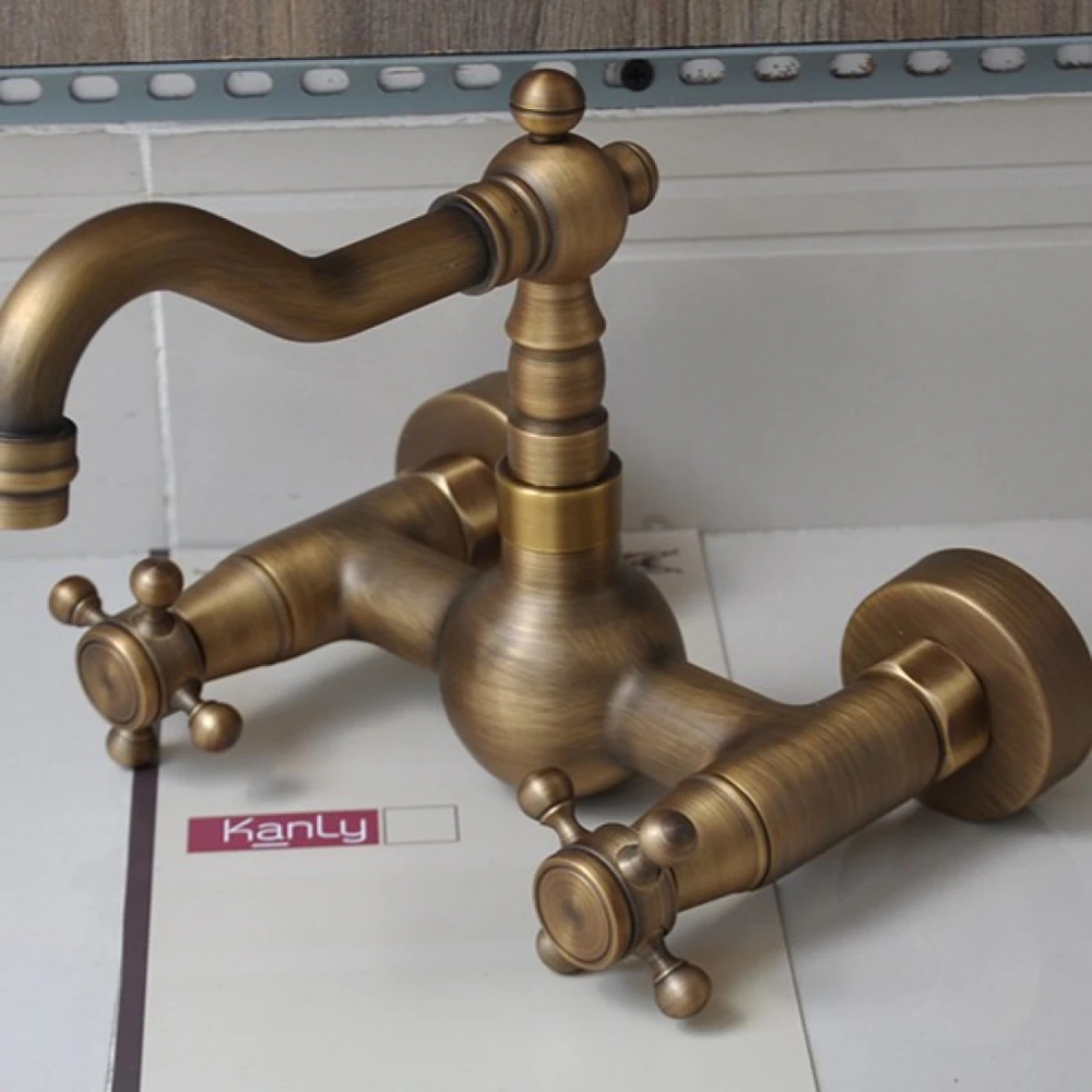 Vòi lavabo Kanly GCT06 nóng lạnh gắn tường bằng đồng