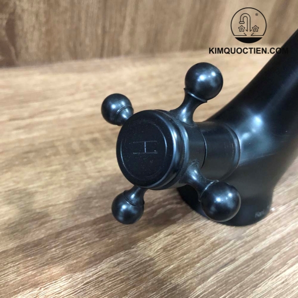 Vòi Lavabo Kanly GCV05B Nóng Lạnh