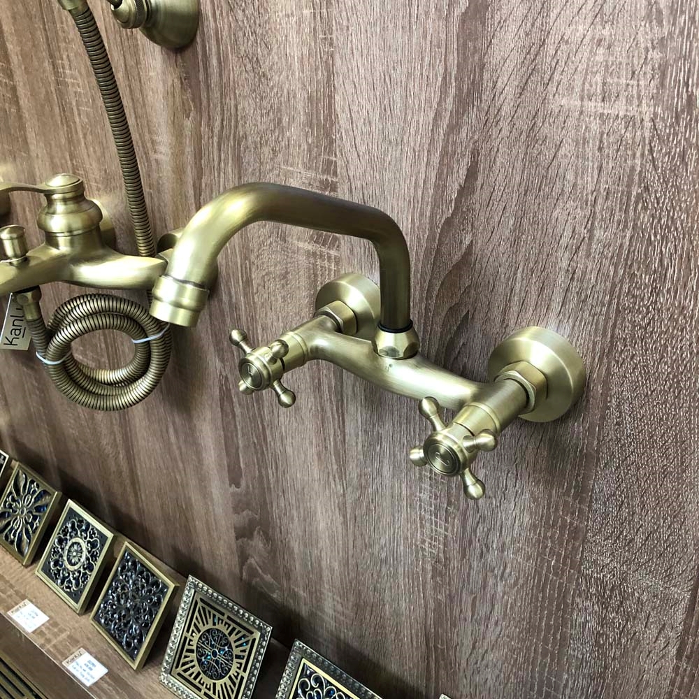 Vòi âm tường nóng lạnh bằng đồng Kanly GCT05