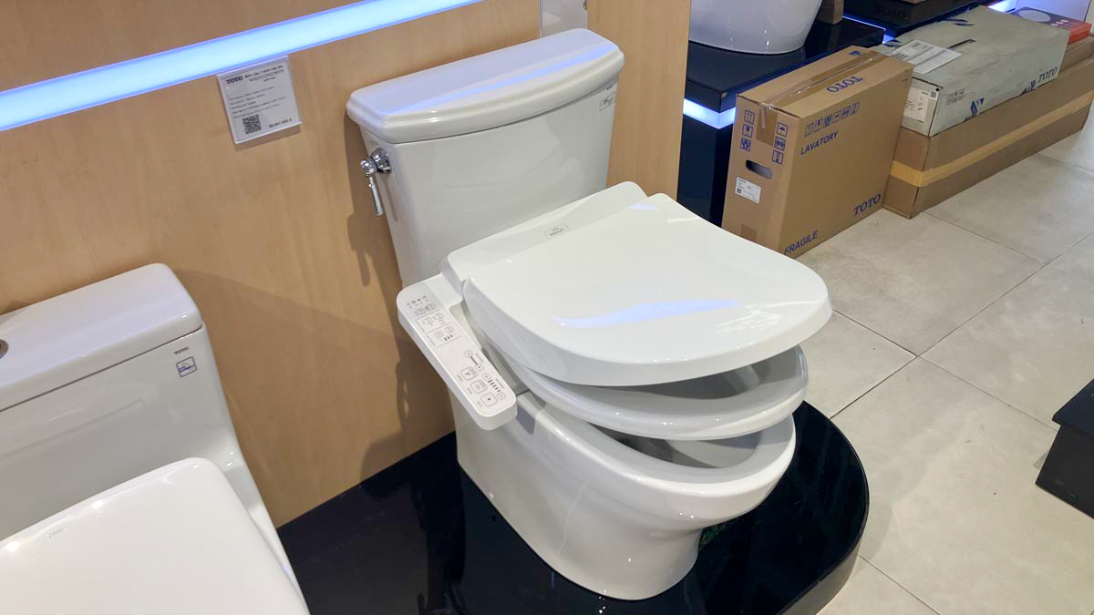 Bồn cầu 2 khối TOTO CS986GW18 nắp rửa điện tử WASHLET C2 cơ bản TCF23710AAA