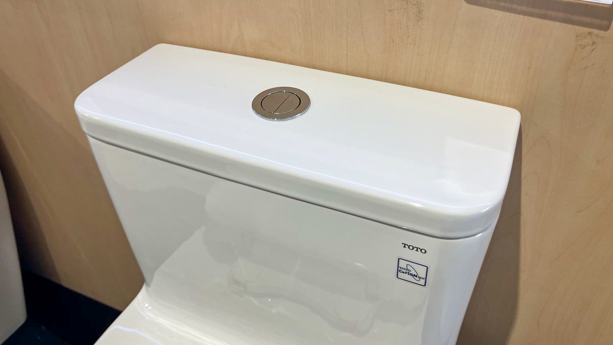 Bồn cầu 1 khối TOTO MS857DT3 nắp đóng êm TC385VS