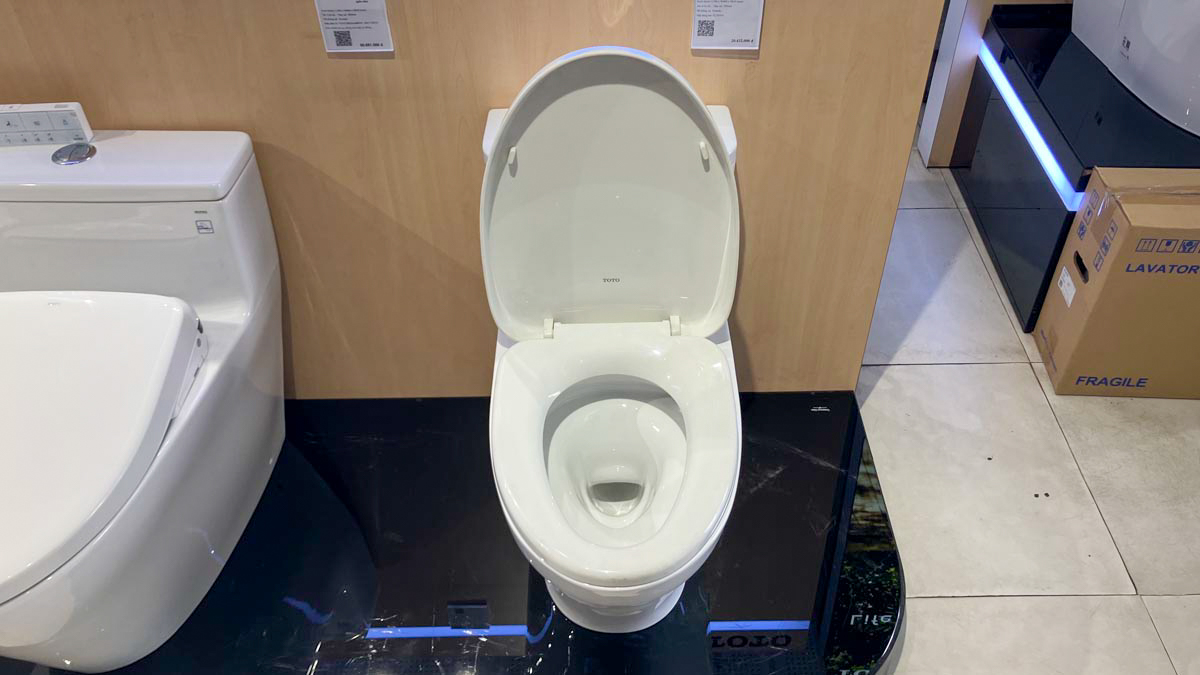 Bồn cầu 1 khối TOTO MS857DT3 nắp đóng êm TC385VS