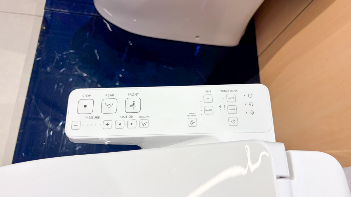 Bồn cầu 1 khối TOTO MS885CDW26 nắp rửa điện tử WASHLET S1 TCF23661GAA giấu dây