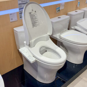 Bồn cầu 1 khối TOTO MS885CDW26 nắp rửa điện tử WASHLET S1 TCF23661GAA giấu dây