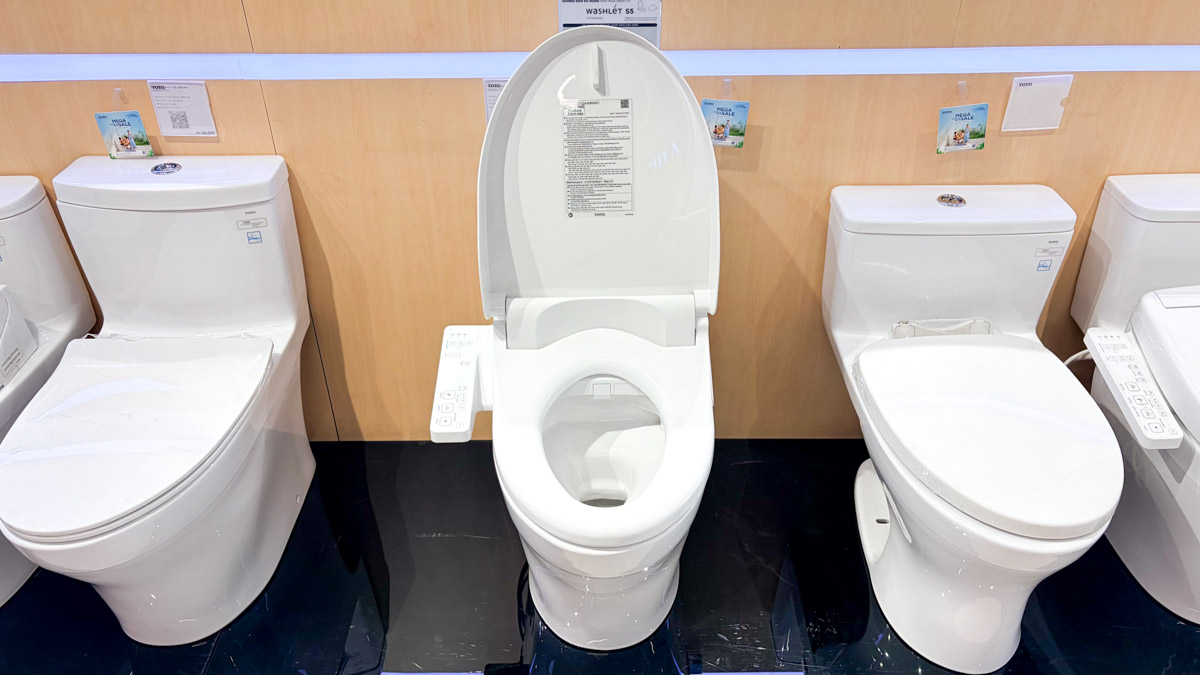 Bồn cầu 1 khối TOTO MS885CDW26 nắp rửa điện tử WASHLET S1 TCF23661GAA giấu dây