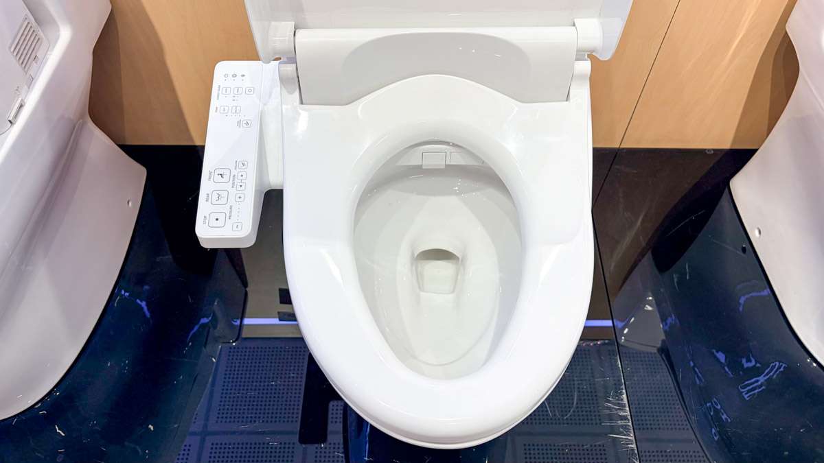 Bồn cầu 1 khối TOTO MS887CRW26 nắp rửa điện tử WASHLET S1 TCF23661GAA giấu dây