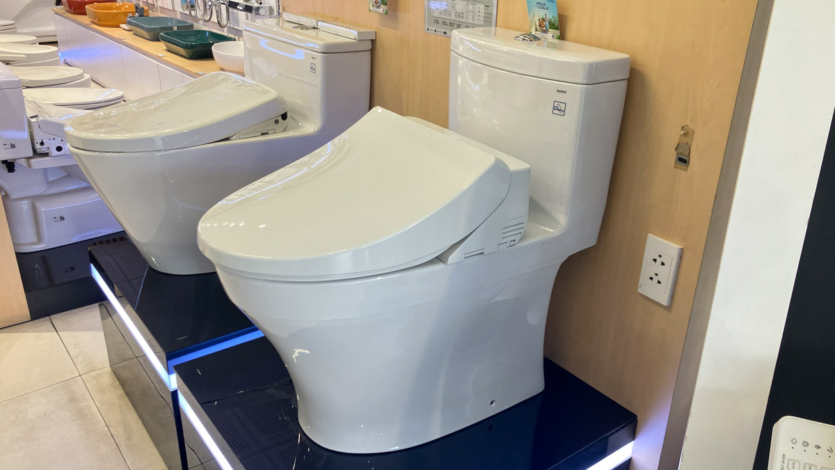 Bồn cầu 1 khối TOTO MS889CDRW26 nắp rửa điện tử WASHLET S1 TCF23661GAA giấu dây
