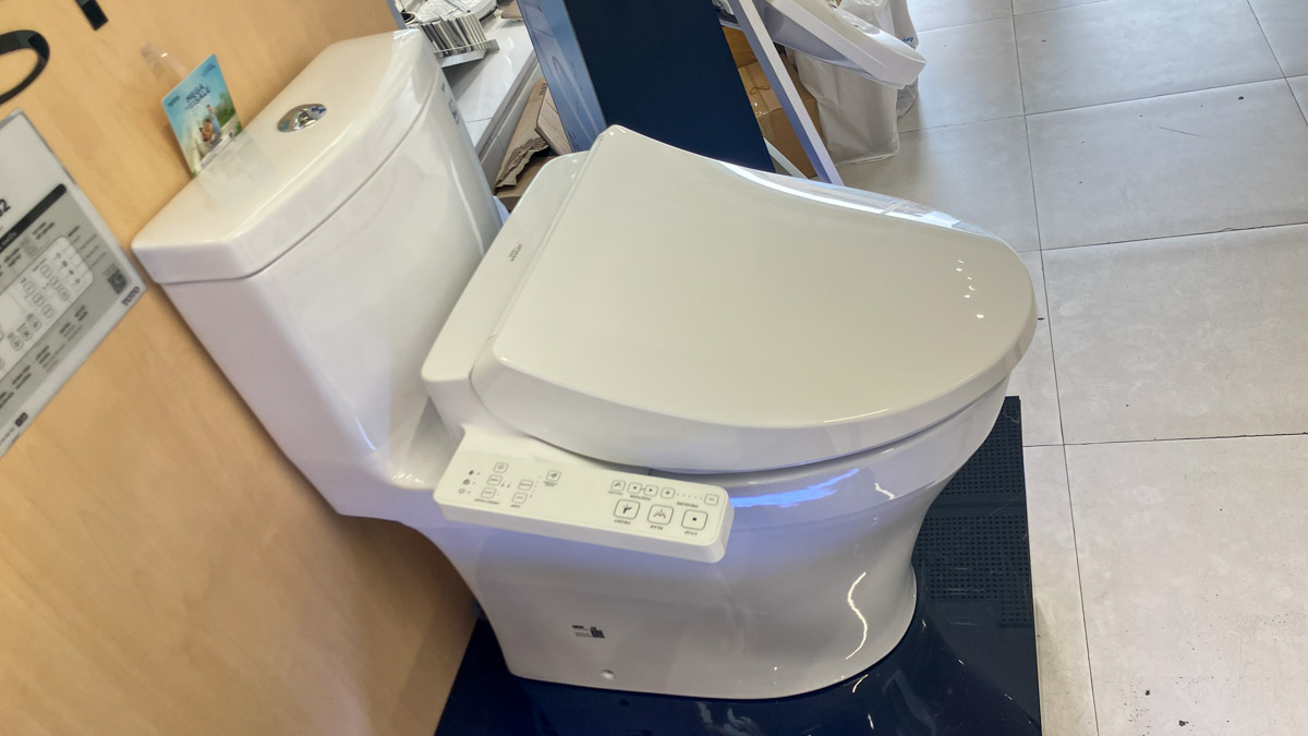 Bồn cầu 1 khối TOTO MS889CDRW26 nắp rửa điện tử WASHLET S1 TCF23661GAA giấu dây