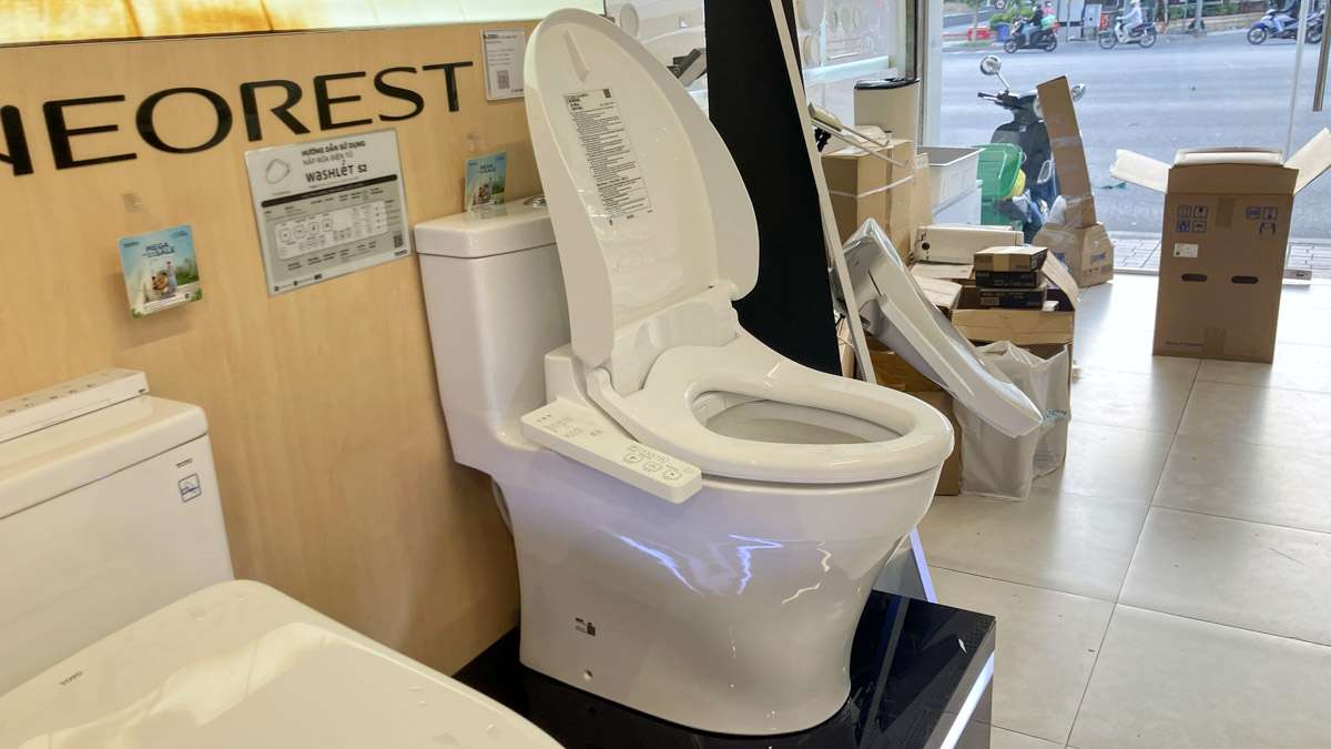 Bồn cầu 1 khối TOTO MS889CDRW26 nắp rửa điện tử WASHLET S1 TCF23661GAA giấu dây