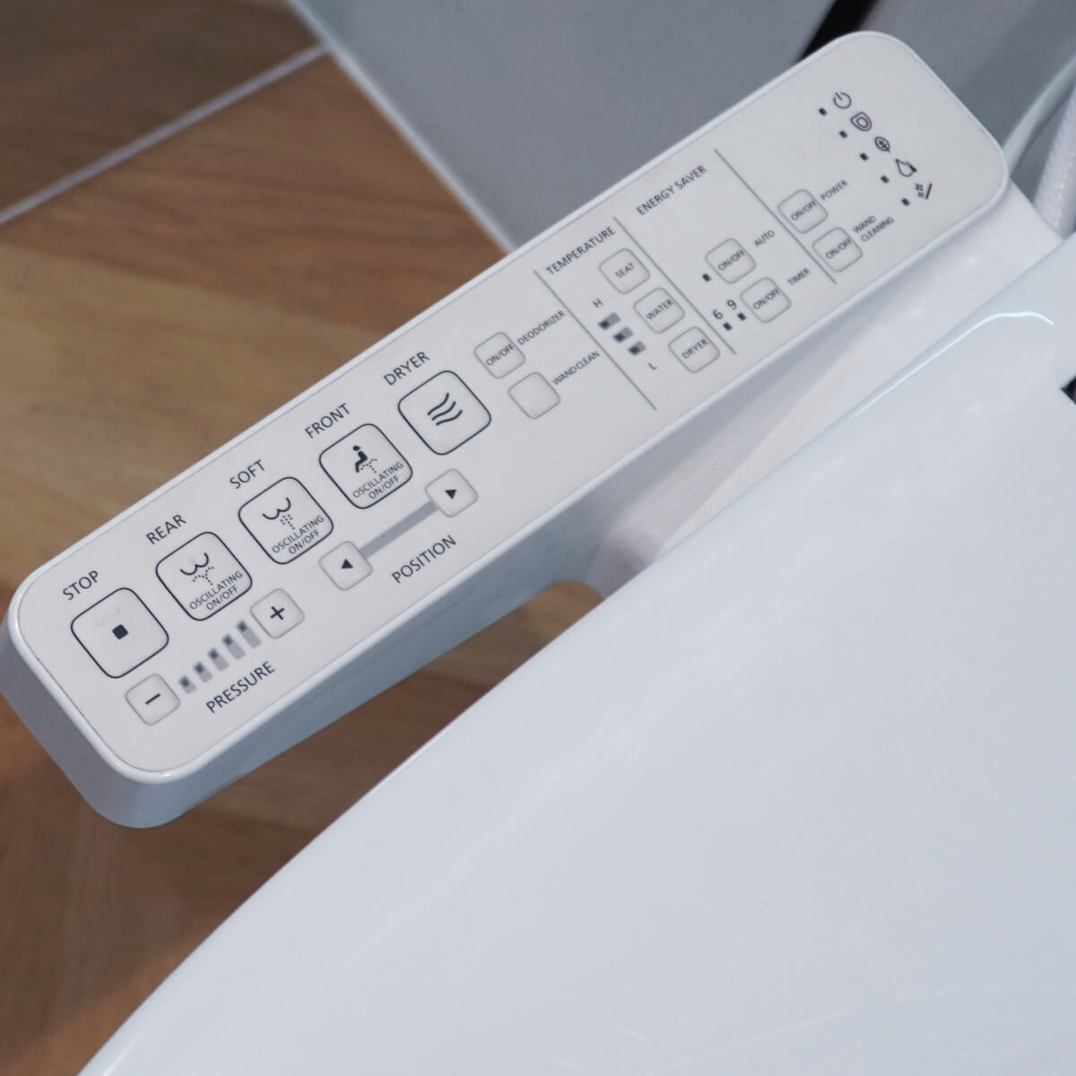 Bồn cầu 2 khối TOTO CS326DW16 nắp rửa điện tử WASHLET C2 TCF23410AAA