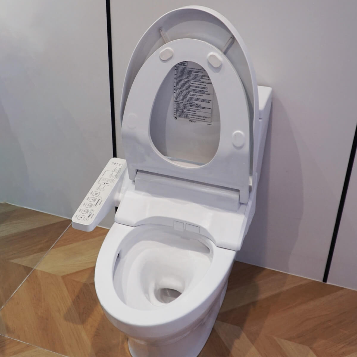 Bồn cầu 2 khối TOTO CS326DW16 nắp rửa điện tử WASHLET C2 TCF23410AAA