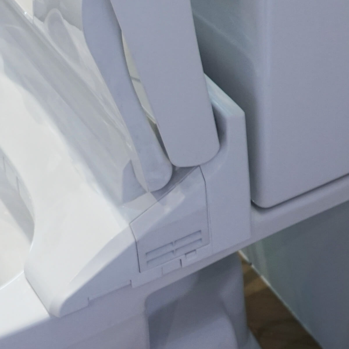 Bồn cầu 2 khối TOTO CS326DW16 nắp rửa điện tử WASHLET C2 TCF23410AAA